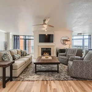 larimer-luxury-top-notch-amenities-walk-to-all.seedenverhotels.com/